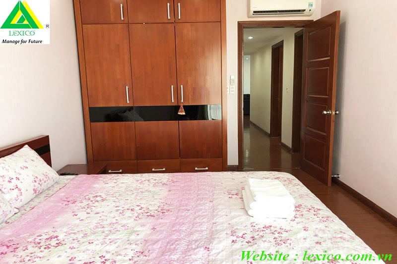 Apartment with 3 bedrooms for rent in Hai Phong