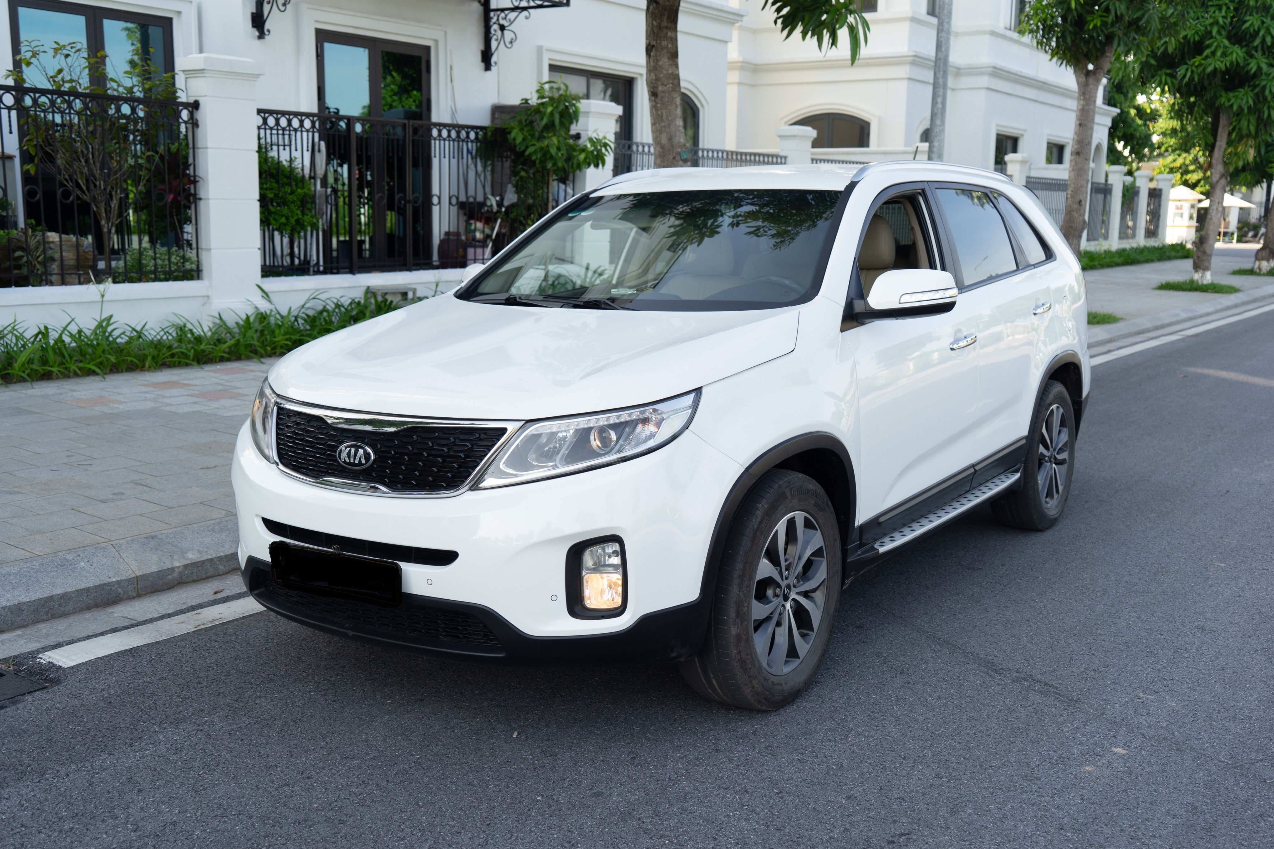 7 SEATS CAR RENTAL - KIA SORENTO
