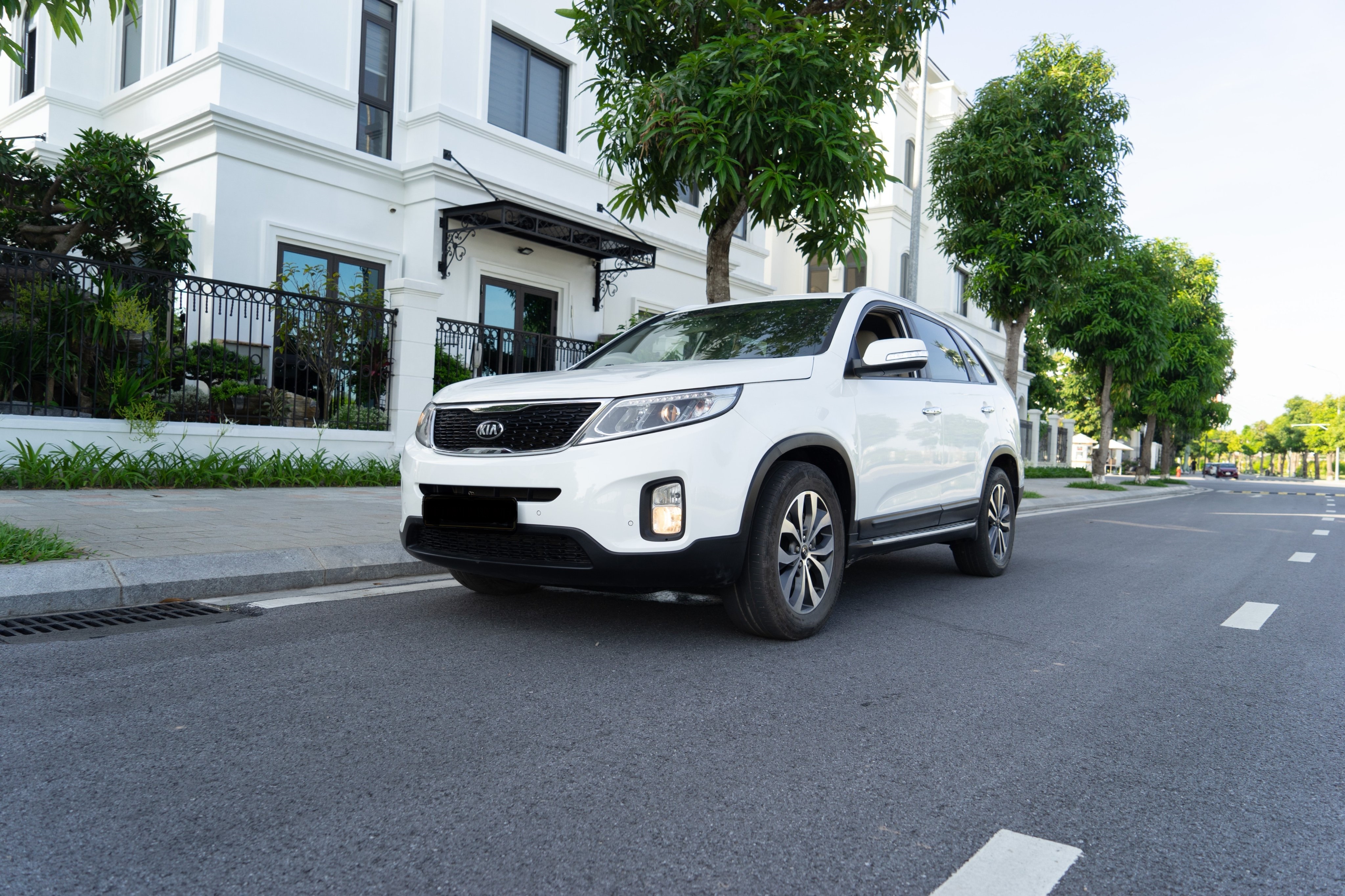 7 SEATS CAR RENTAL - KIA SORENTO