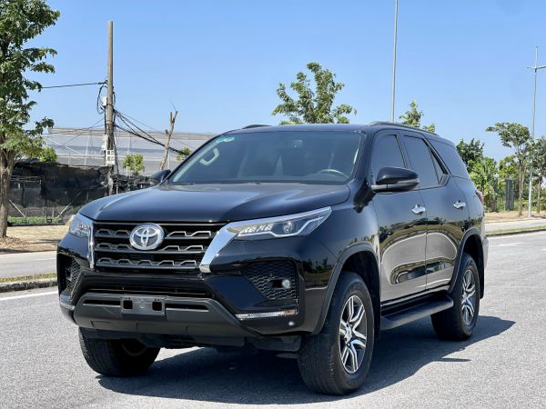 Car Rental with Driver in Hai Phong – Wide Range of Car Services