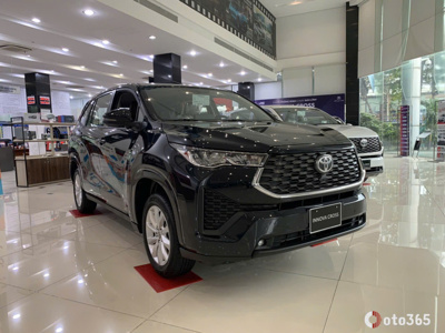 차량임대 렌터카 서비스에 대한 견적을 보내드립니다: 연간 - Toyota Innova